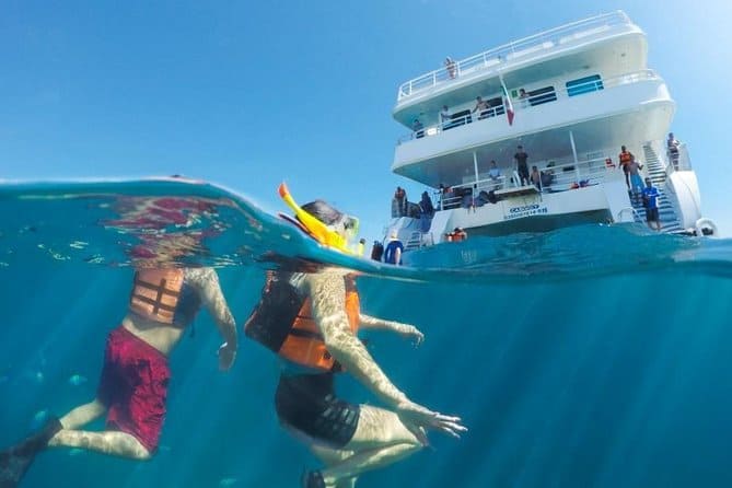 Upselling Examples: Snorkeling tour in Cabo San Lucas